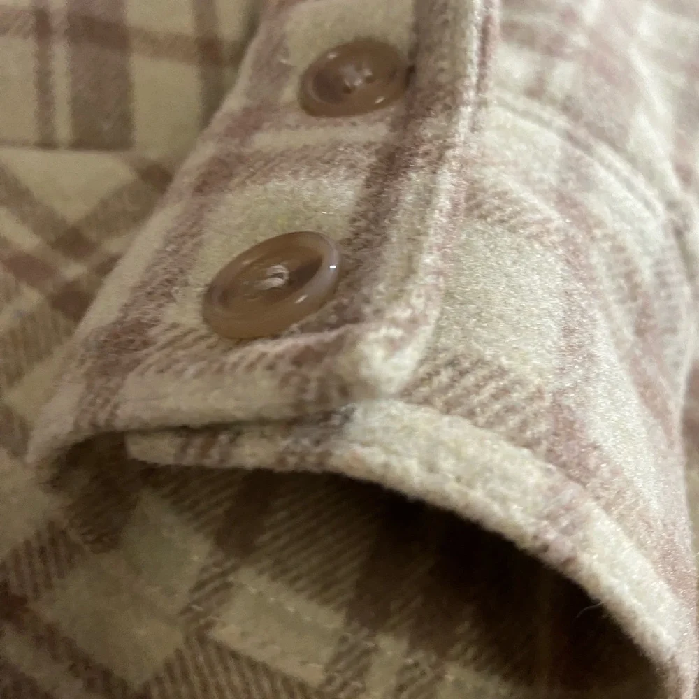 Forever 21, Button up Jacket, Size XS Worn 3 times Cream and Light brown color - Picture 4 of 5